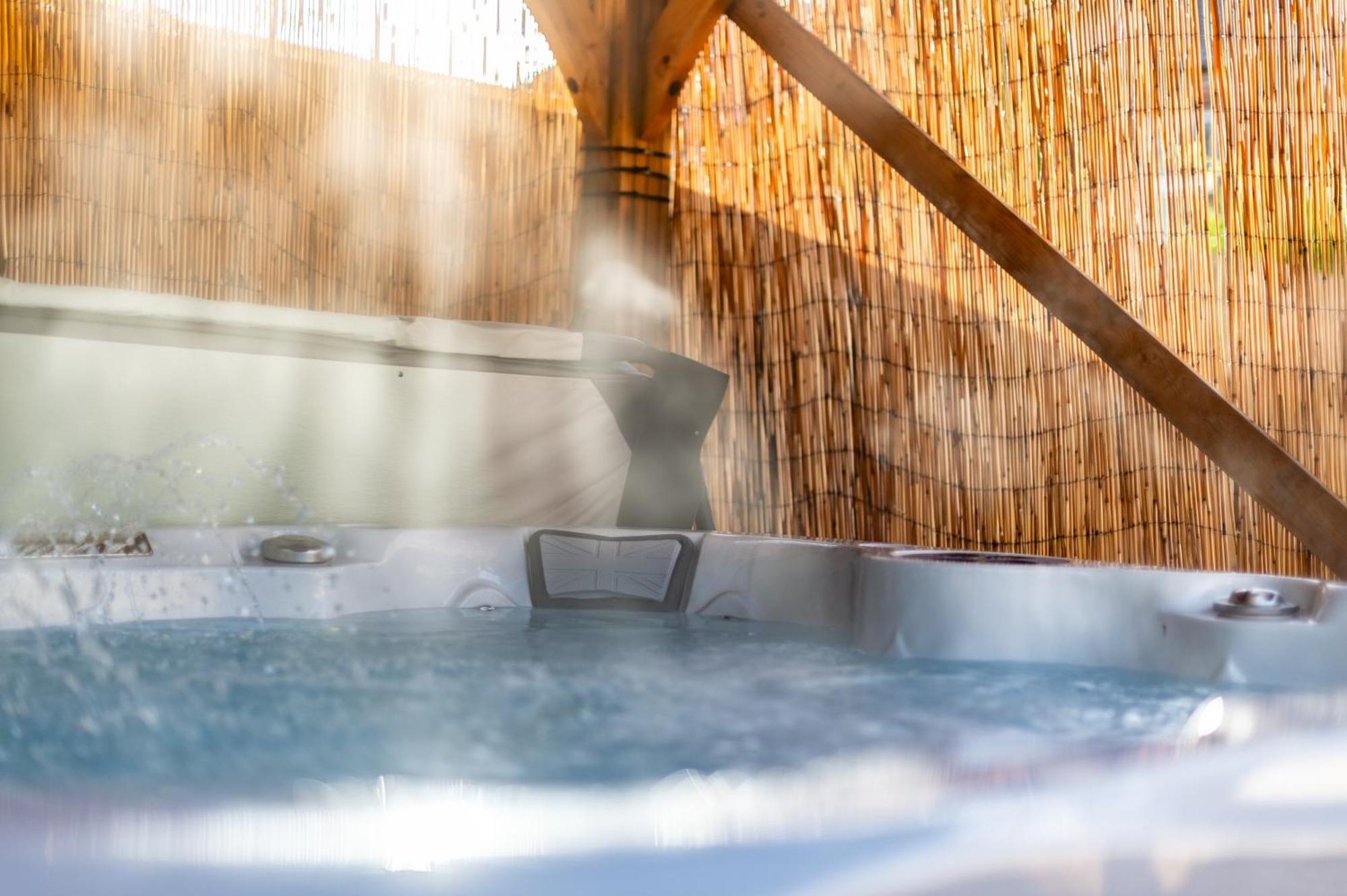 Appleby-in-Westmorland Little Apple Cottage- Free Parking, Hot Tub, Fire, Town Centre מראה חיצוני תמונה